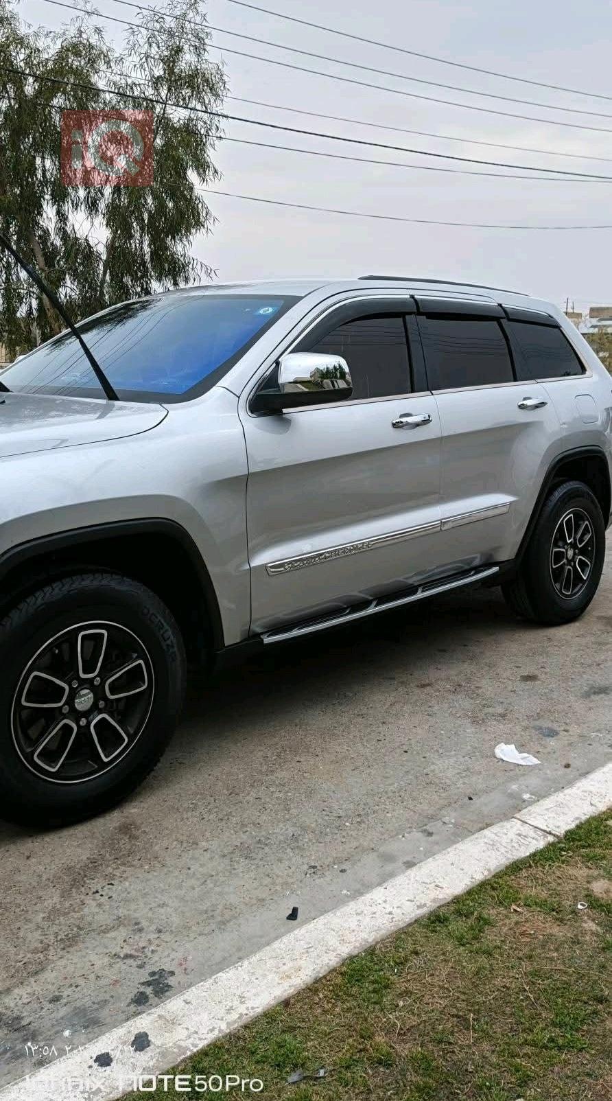 جيب جراند شيروكي